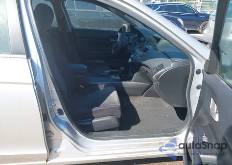 2010 Honda Accord 2.4 Lx z USA, uszkodzony, nr VIN 1HGCP2F35AA075683